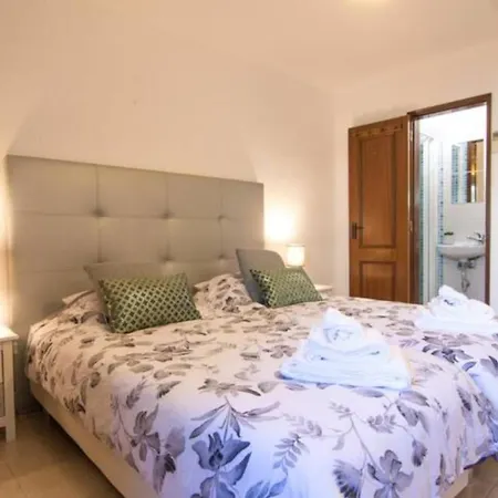 The Concierge - Surlaplage Apartment *